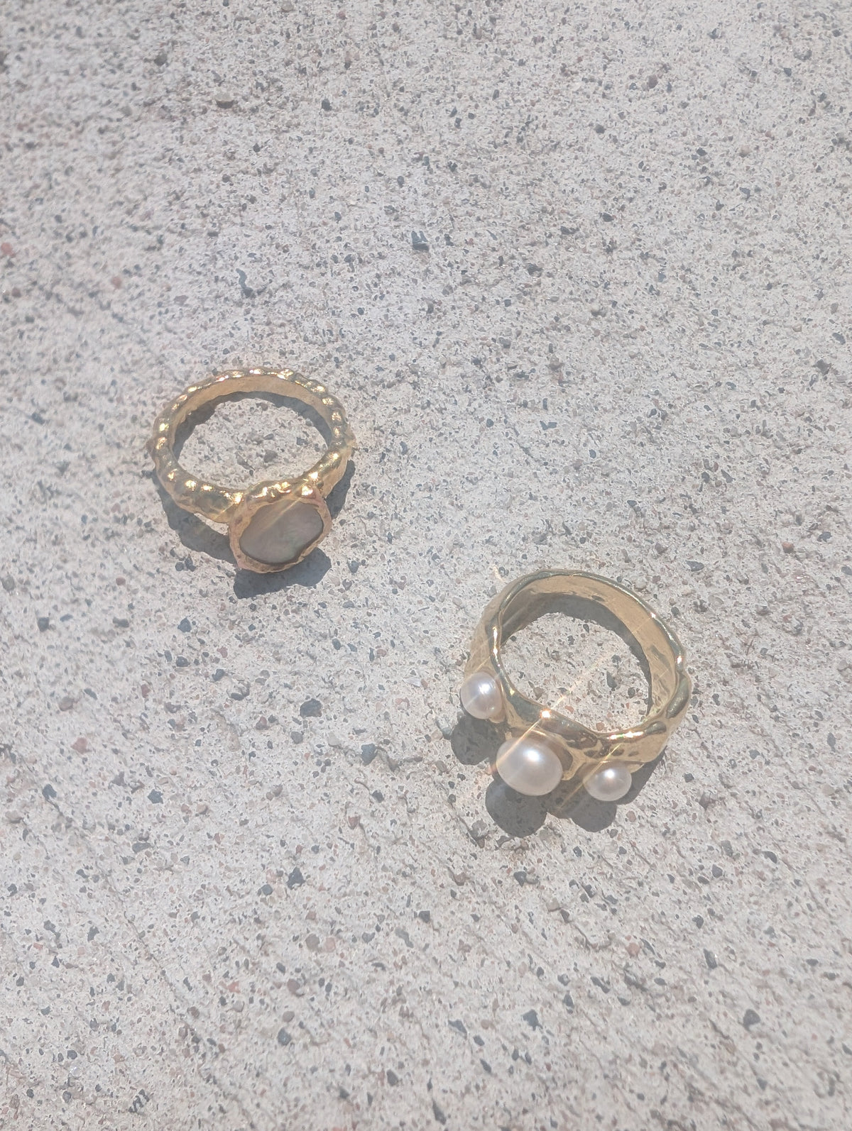 Gold Shelly Mother of Pearl Textured Bezel Ring-4