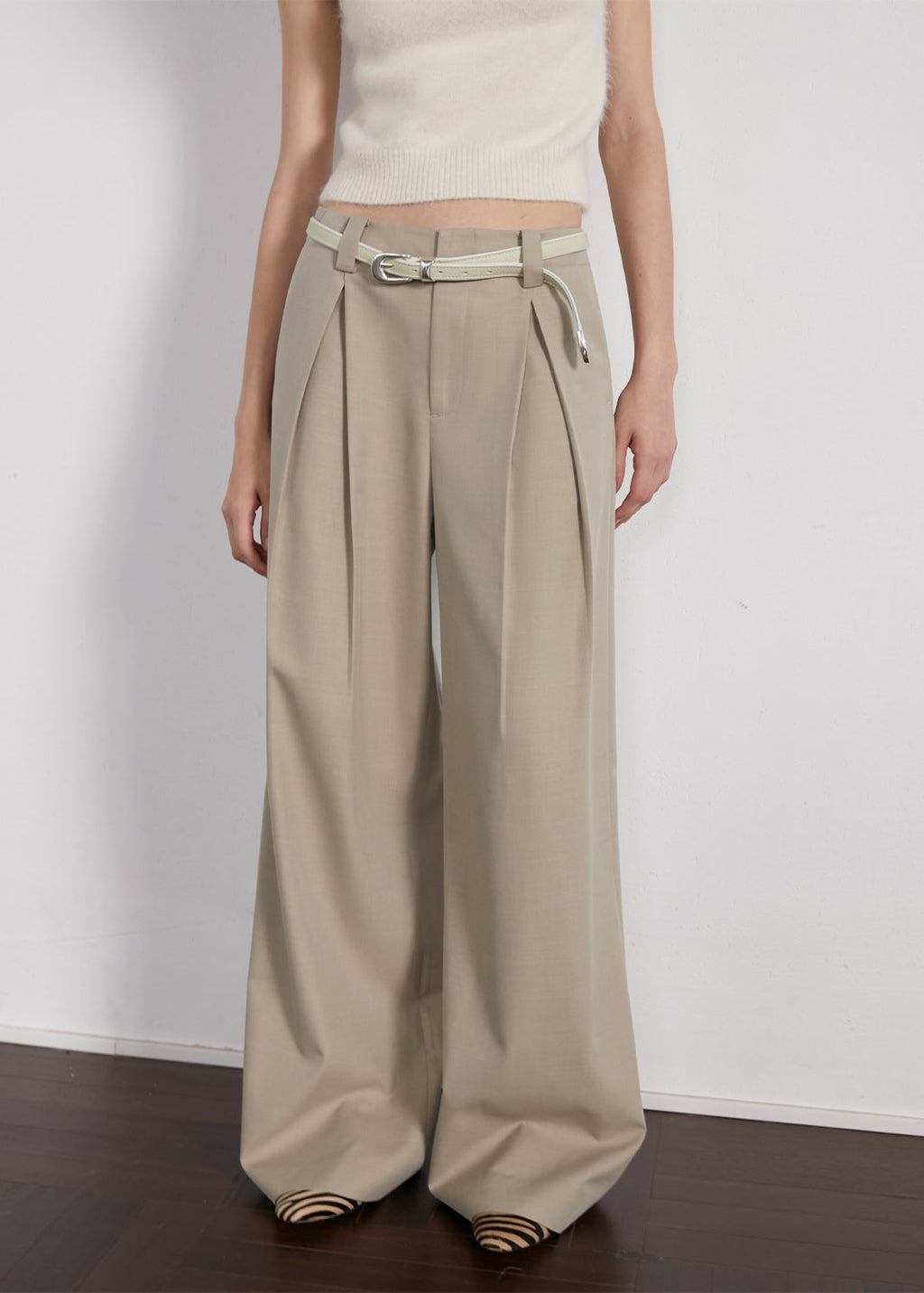 “Street Sketch”Fine-Spun Wool Fashion, Waistless Pleated Loose-Fitting Straight-Leg and Wide-Leg Casual Trousers for Women-5